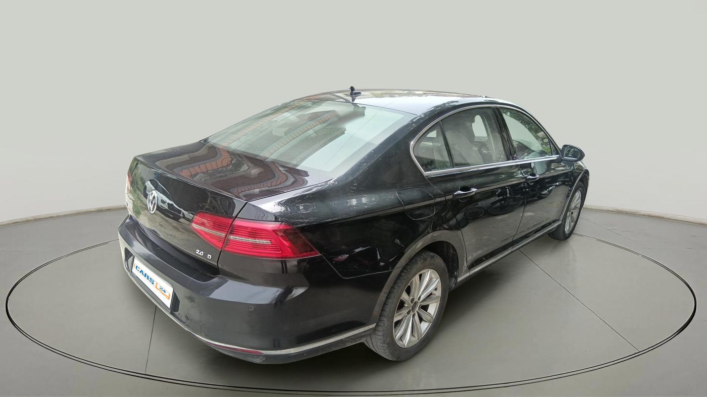2017 Volkswagen Passat HIGHLINE DSG, Diesel, Automatic, 1,65,023 km, exterior