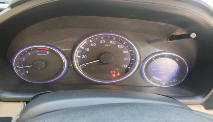 2016 Honda Amaze 1.5L I-DTEC VX, Diesel, Manual, 1,61,255 km, interior