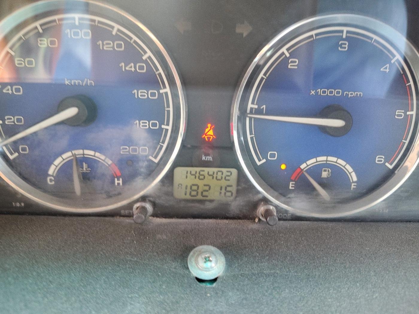 2012 Tata Safari 4X2 EX DICOR, Diesel, Manual, 1,46,402 km, interior