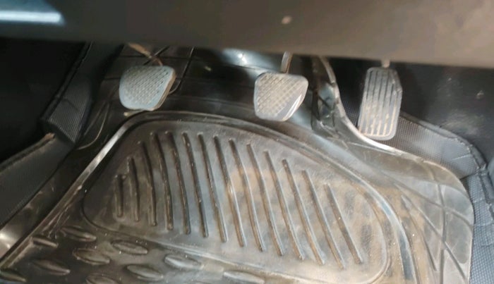 2016 Honda BR-V 1.5L I- DTEC V, Diesel, Manual, 1,04,134 km, interior