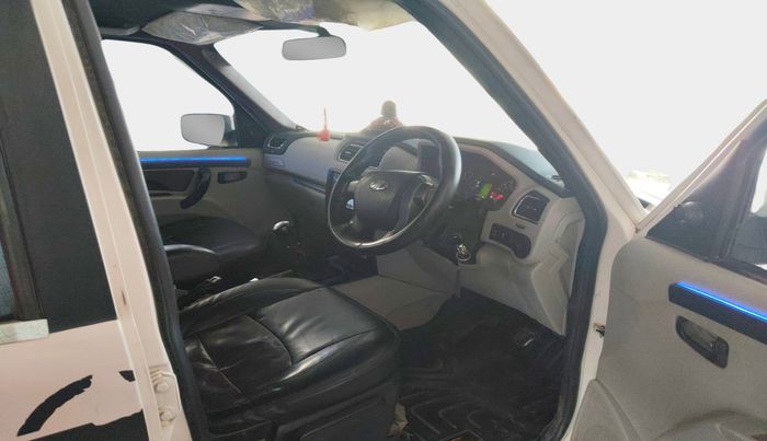 2018 Mahindra Scorpio S7, Diesel, Manual, 1,10,058 km, interior