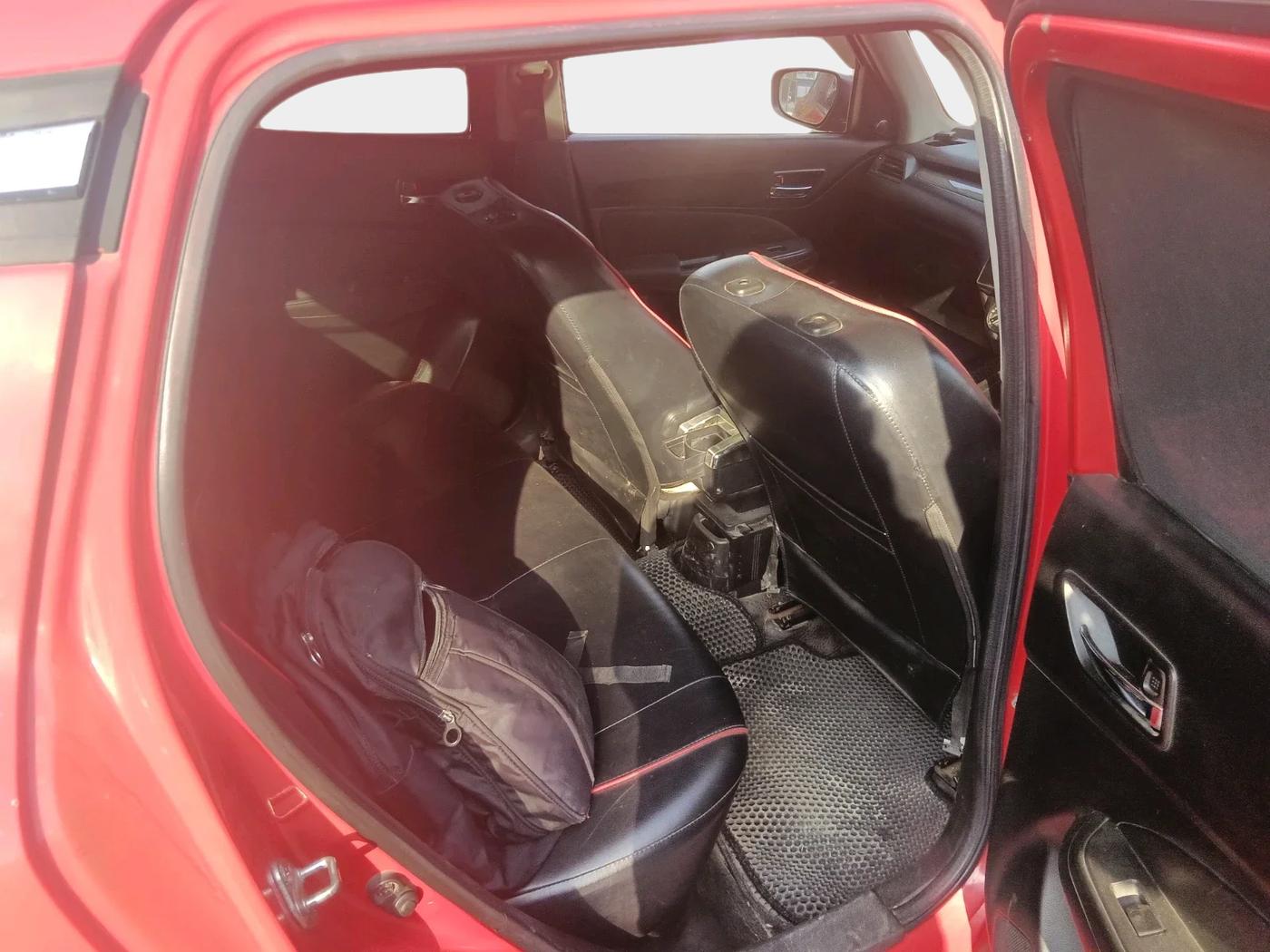 2019 Maruti Swift VXI, CNG, Manual, 70,850 km, interior