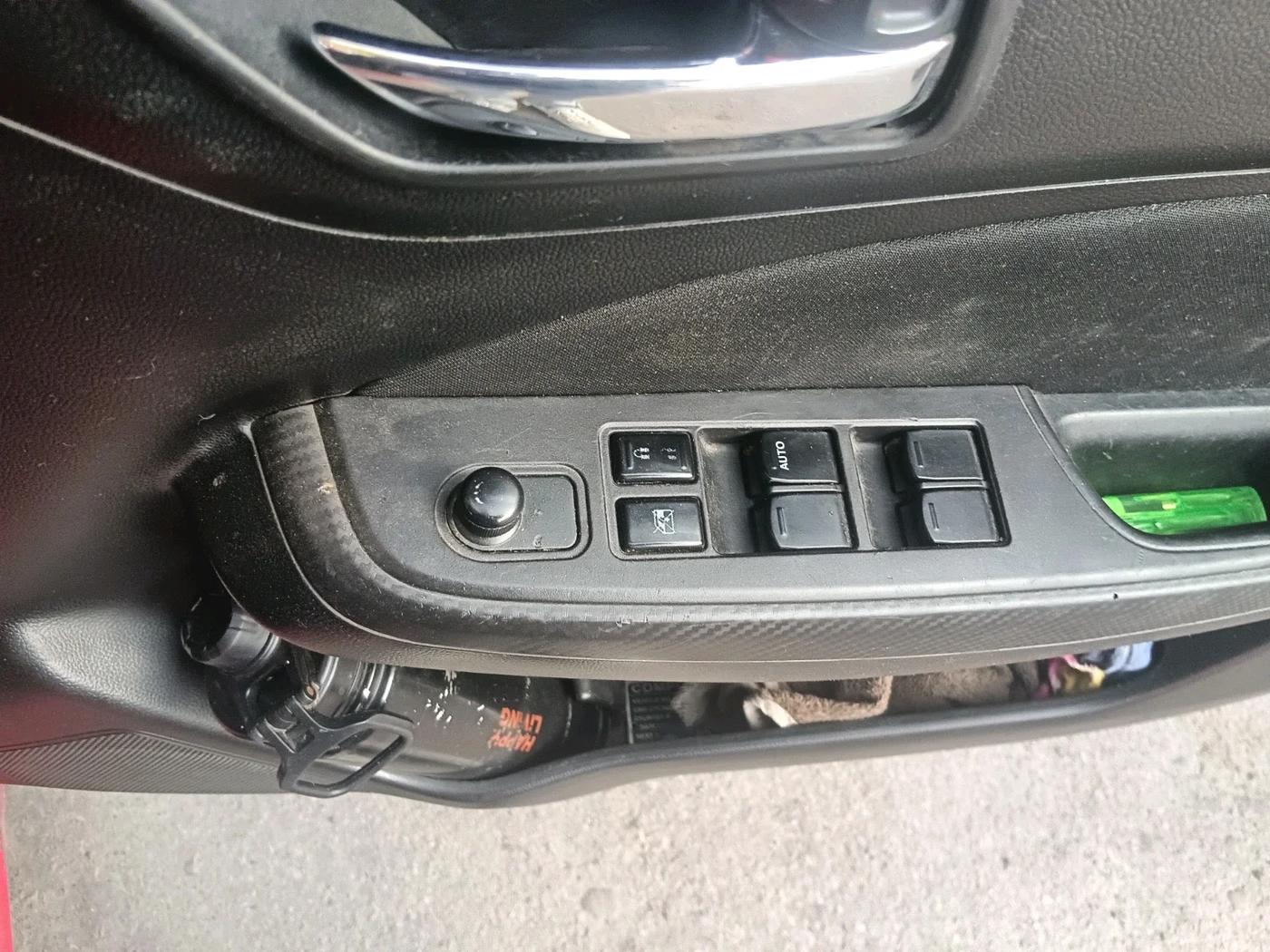 2019 Maruti Swift VXI, CNG, Manual, 70,850 km, interior