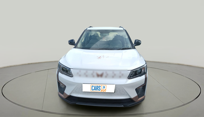2024 Mahindra XUV400 EL 7.2 KW, Electric, Automatic, 13,550 km, exterior