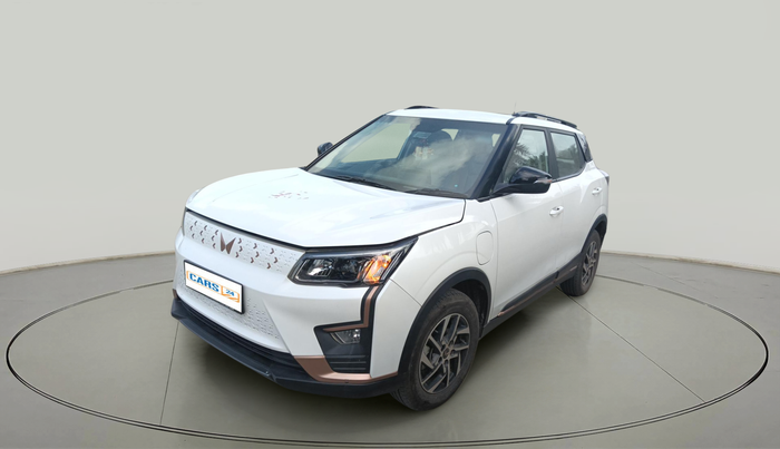 2024 Mahindra XUV400 EL 7.2 KW, Electric, Automatic, 13,550 km, exterior