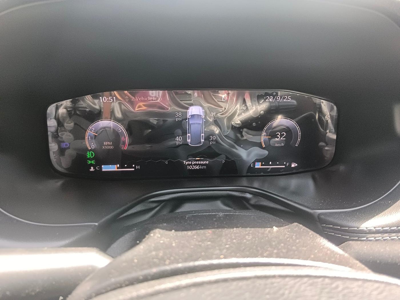2022 Jeep Compass MODEL S (O) 1.4 PETROL DCT, Petrol, Automatic, 10,728 km, interior