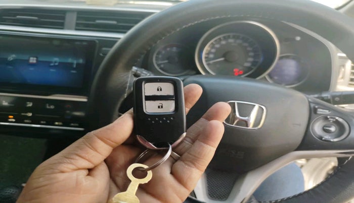 2018 Honda WR-V 1.5L I-DTEC VX MT, Diesel, Manual, 2,21,354 km, interior