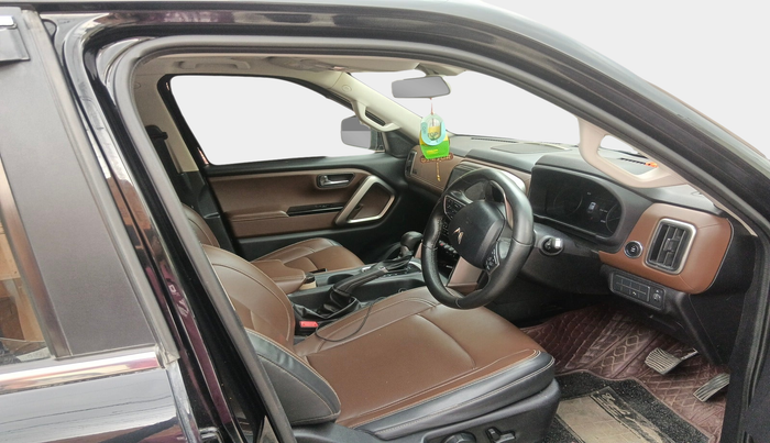 2022 Mahindra SCORPIO-N Z8 L DIESEL AT 2WD 7 STR, Diesel, Automatic, 65,184 km, interior