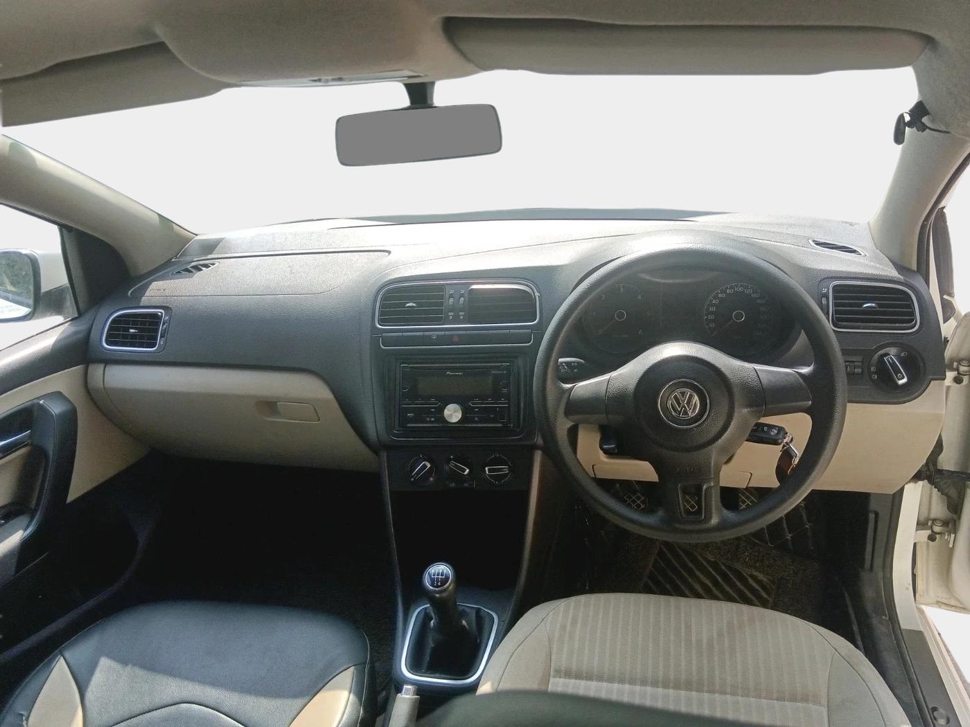 2011 Volkswagen Polo COMFORTLINE 1.2L, Diesel, Manual, 85,887 km, interior