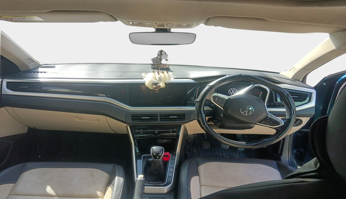 2023 Volkswagen VIRTUS TOPLINE TSI 1.0 MT, Petrol, Manual, 50,575 km, interior