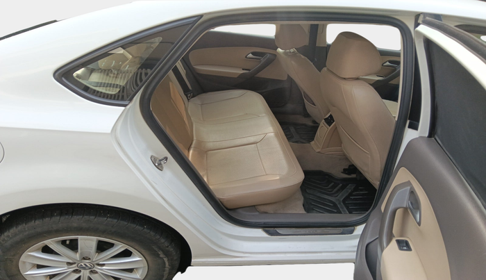 2015 Volkswagen Vento HIGHLINE DIESEL 1.5, Diesel, Manual, 3,49,340 km, interior
