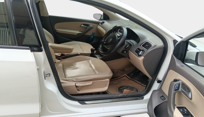 2015 Volkswagen Vento HIGHLINE DIESEL 1.5, Diesel, Manual, 3,49,340 km, interior