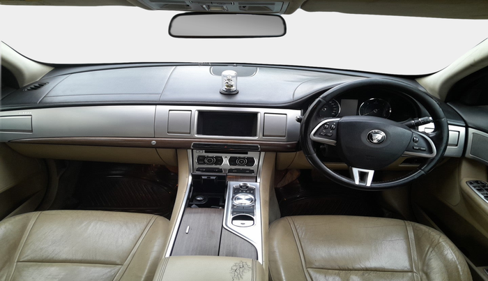 2014 Jaguar XF 2.2 DIESEL, Diesel, Automatic, 1,54,814 km, interior