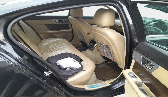 2014 Jaguar XF 2.2 DIESEL, Diesel, Automatic, 1,54,814 km, interior