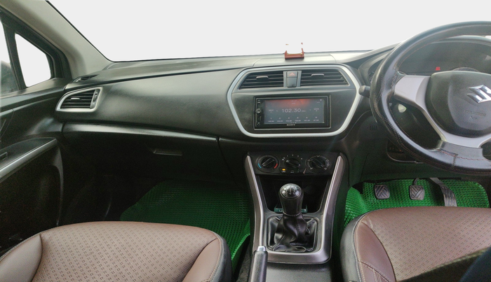 2022 Maruti S Cross SIGMA 1.5, Petrol, Manual, 76,357 km, interior