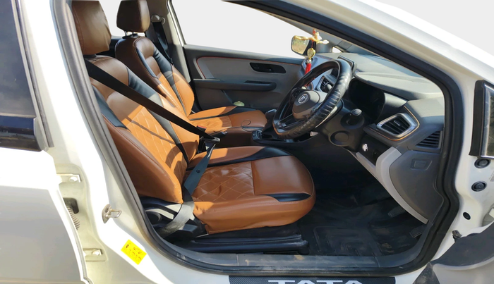 2020 Tata ALTROZ XT PETROL, Petrol, Manual, 47,106 km, interior