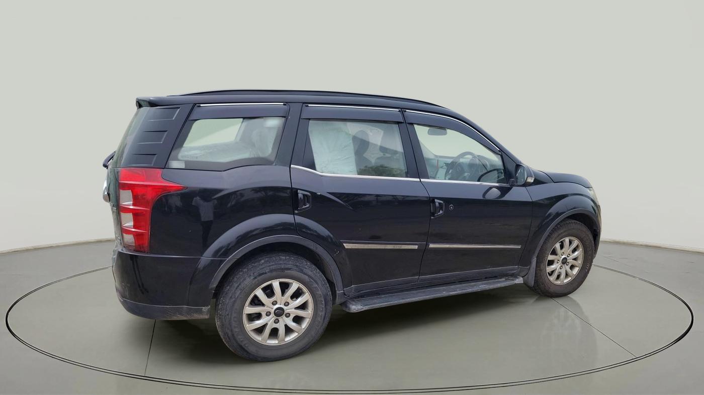 2016 Mahindra XUV500 W8 AT 1.99, Diesel, Automatic, 79,088 km, exterior