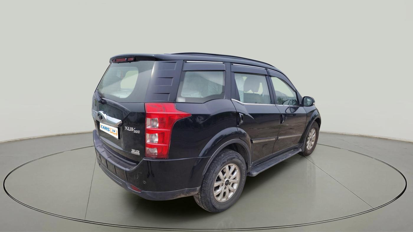 2016 Mahindra XUV500 W8 AT 1.99, Diesel, Automatic, 79,088 km, exterior