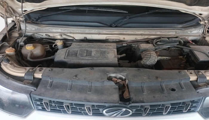 2017 Mahindra Kuv100 K6 PLUS 6 STR, Petrol, Manual, 76,121 km, exterior