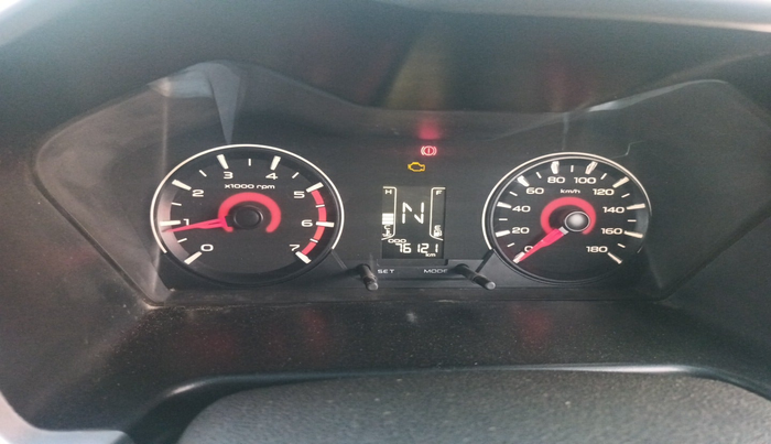 2017 Mahindra Kuv100 K6 PLUS 6 STR, Petrol, Manual, 76,121 km, interior
