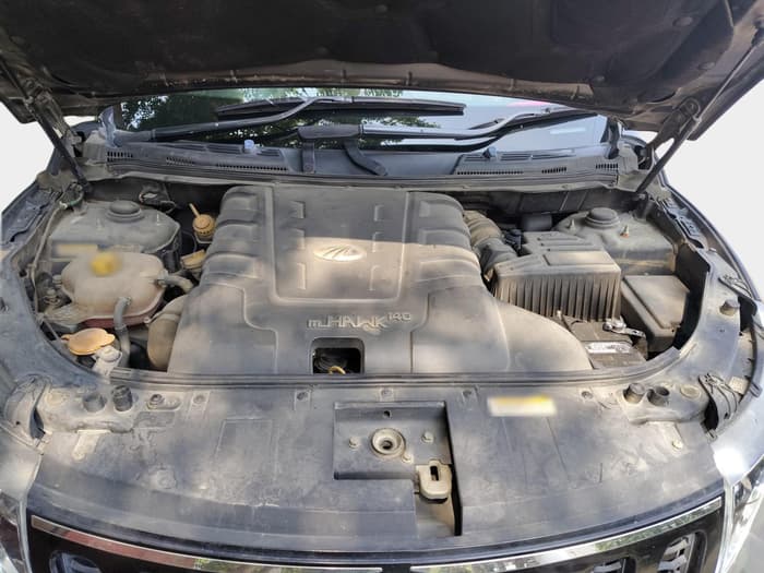2017 Mahindra XUV500 W10, Diesel, Manual, 75,916 km, exterior