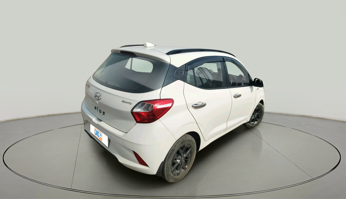 2020 Hyundai GRAND I10 NIOS SPORTZ 1.2 KAPPA VTVT CNG, Petrol, Manual, 1,23,526 km, exterior