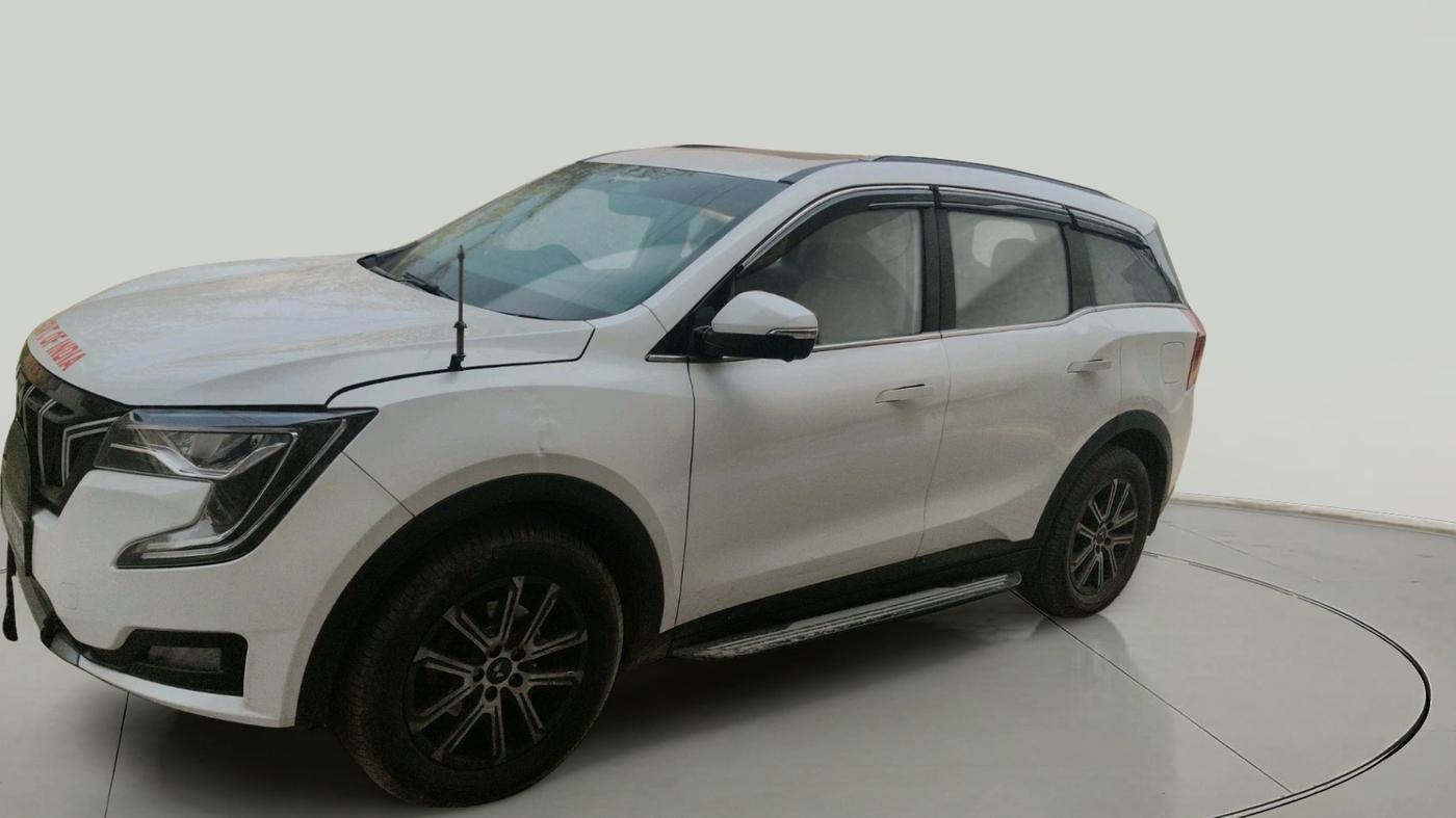2022 Mahindra XUV700 AX 7 LUXURY D MT 7 STR, Diesel, Manual, 87,318 km, exterior