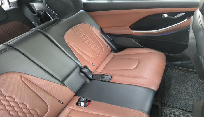 2023 Hyundai ALCAZAR PLATINUM(O) 7STR 1.5 AT, Diesel, Automatic, 72,922 km, interior