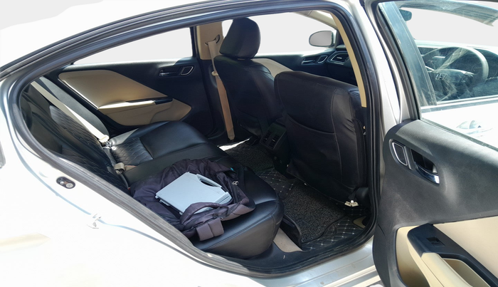 2017 Honda City 1.5L I-VTEC V MT, Petrol, Manual, 1,90,015 km, interior