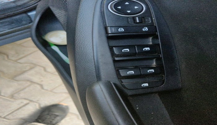 2020 KIA SELTOS HTK 1.5 DIESEL, Diesel, Manual, 1,29,681 km, interior