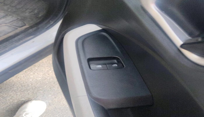 2024 Hyundai VENUE E 1.2, Petrol, Manual, 14,554 km, interior