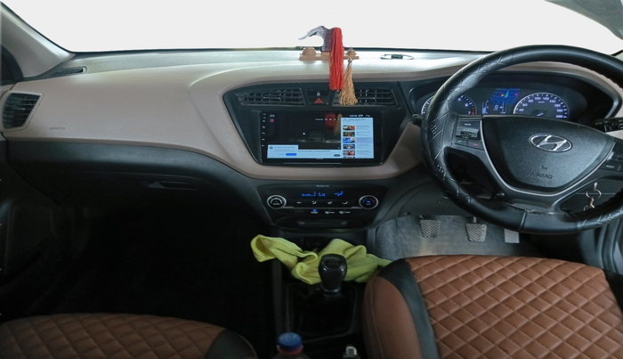 2017 Hyundai Elite i20 ASTA 1.2, Petrol, Manual, 1,01,255 km, interior