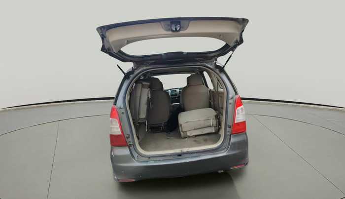 2013 Toyota Innova 2.5 VX 7 STR, Diesel, Manual, 1,74,381 km, exterior