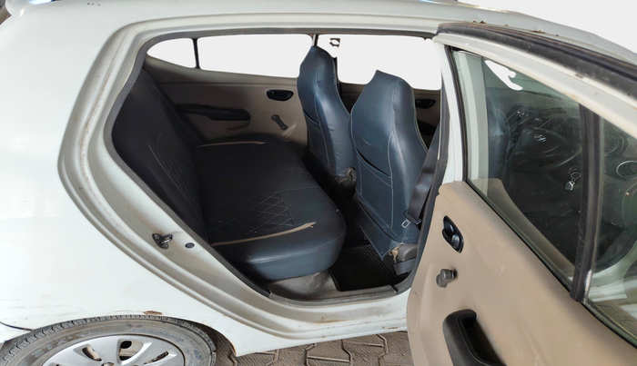 2010 Hyundai i10 ERA 1.1, Petrol, Manual, 1,10,738 km, interior