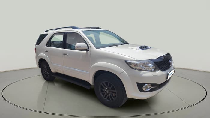 2015 Toyota Fortuner 3.0 4X4 AT, Diesel, Automatic, 1,03,426 km, exterior