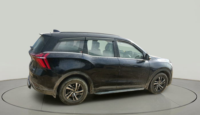 2023 Mahindra XUV700 AX 5 D AT 7 STR, Diesel, Automatic, 76,705 km, exterior