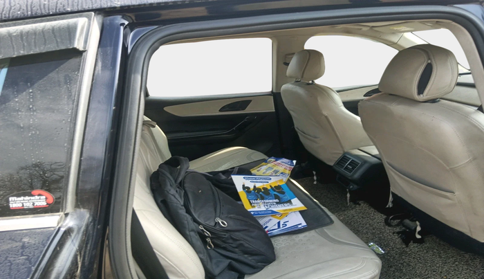 2023 Mahindra XUV700 AX 5 D AT 7 STR, Diesel, Automatic, 76,705 km, interior