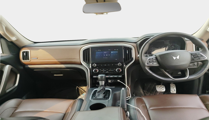 2023 Mahindra SCORPIO-N Z8 DIESEL AT 2WD 7 STR, Diesel, Automatic, 42,771 km, interior