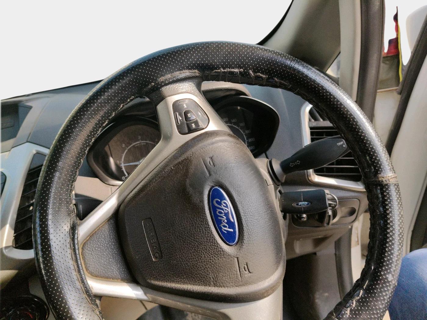 2016 Ford Ecosport TREND+ 1.5L DIESEL, Diesel, Manual, 1,05,436 km, interior