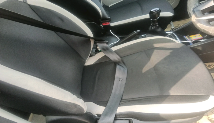 2020 Renault TRIBER RXL MT, Petrol, Manual, 77,261 km, interior