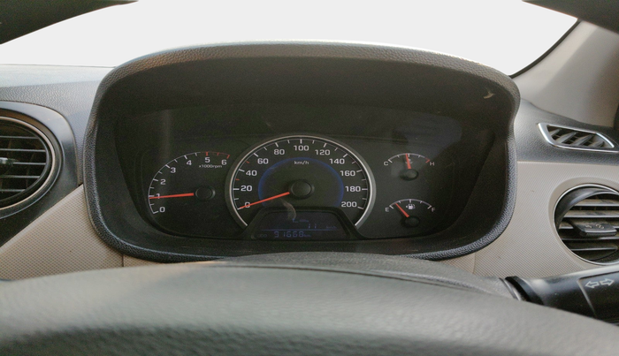 2016 Hyundai Grand i10 SPORTZ 1.1 CRDI, Diesel, Manual, 91,668 km, interior