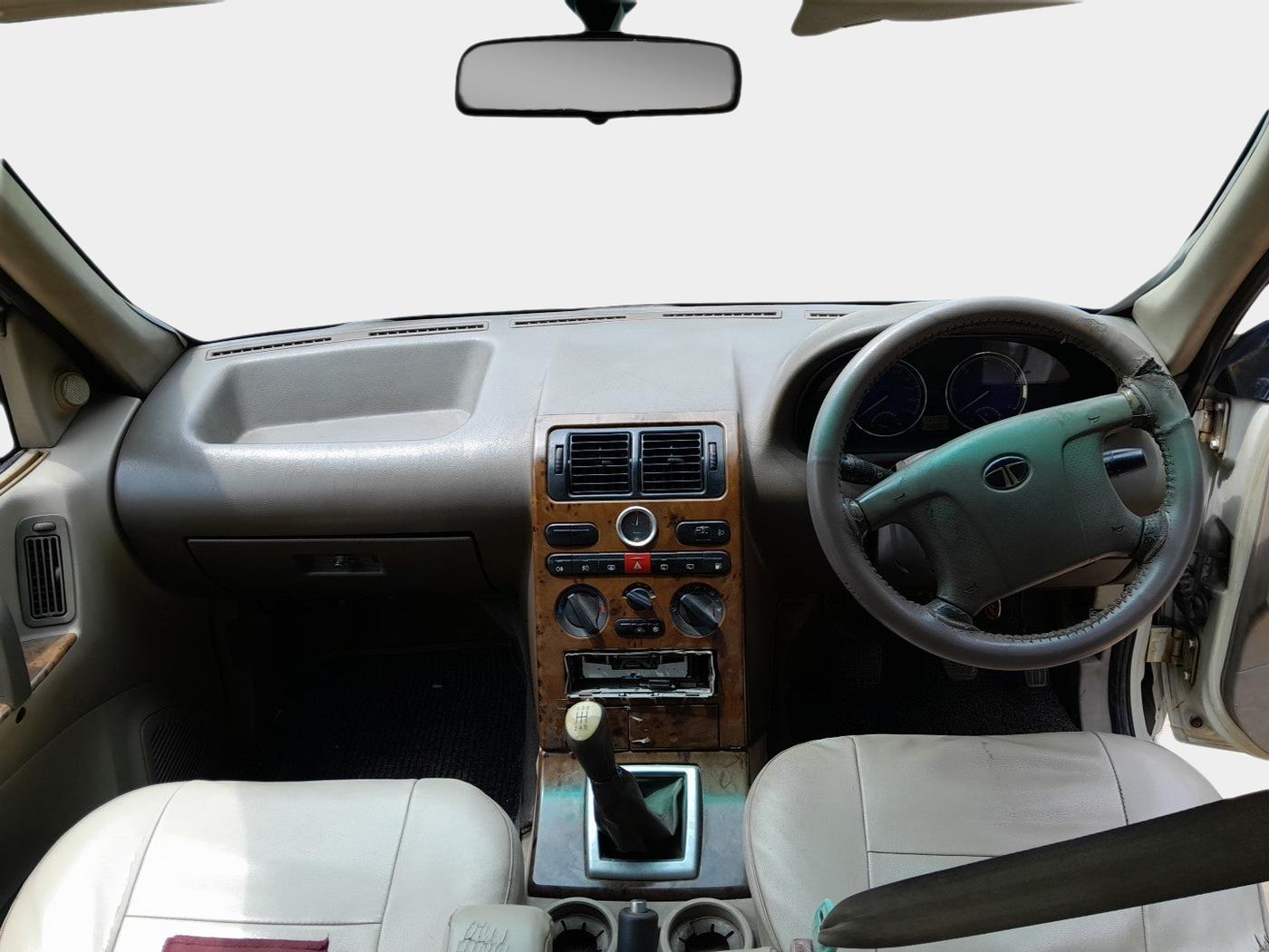 2010 Tata Safari 4X2 EX DICOR, Diesel, Manual, 1,71,201 km, interior