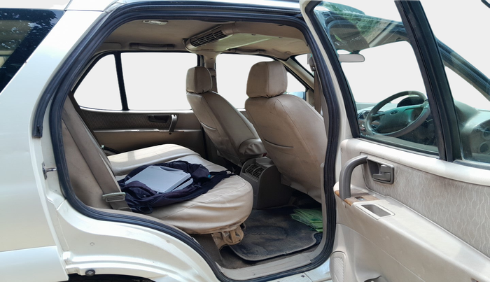 2010 Tata Safari 4X2 EX DICOR, Diesel, Manual, 1,71,201 km, interior