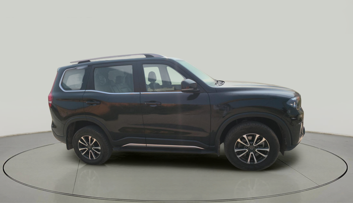 2024 Mahindra SCORPIO-N Z8 PETROL MT 7 STR, Petrol, Manual, 19,352 km, exterior