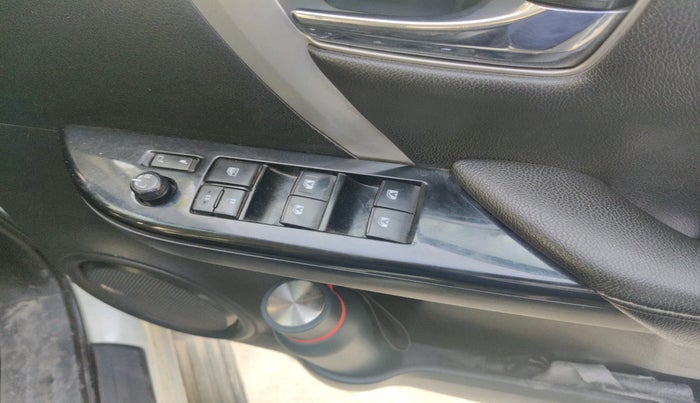 2017 Toyota Fortuner 2.8 4X2 AT, Diesel, Automatic, 2,49,556 km, interior