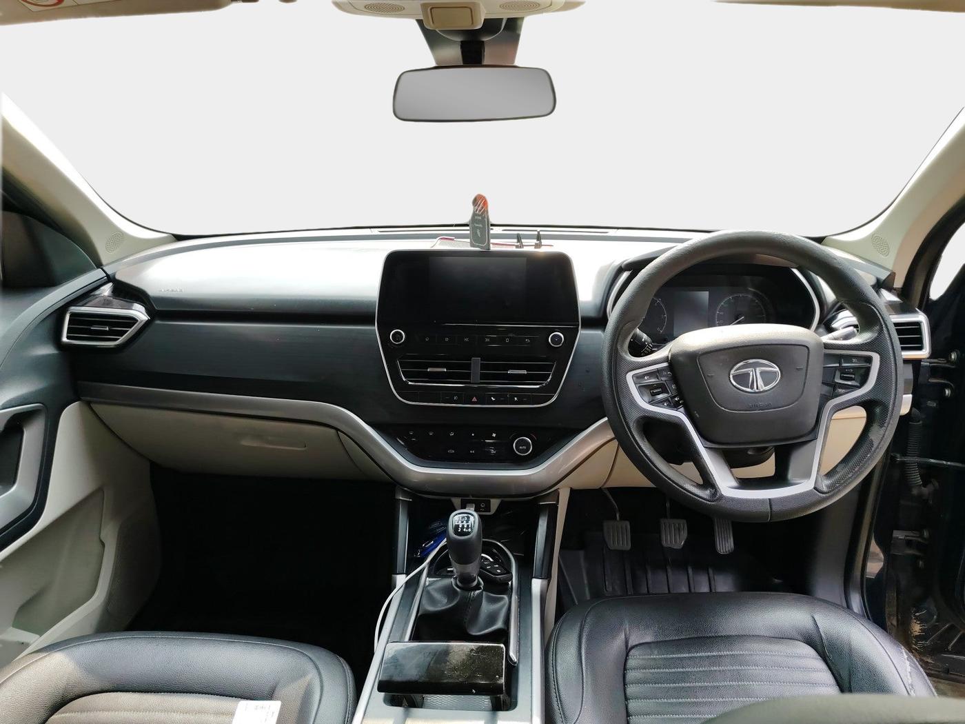2021 Tata Safari XT, Diesel, Manual, 1,23,374 km, interior