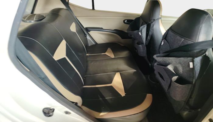 2011 Hyundai i10 MAGNA 1.2, Petrol, Manual, 76,074 km, interior