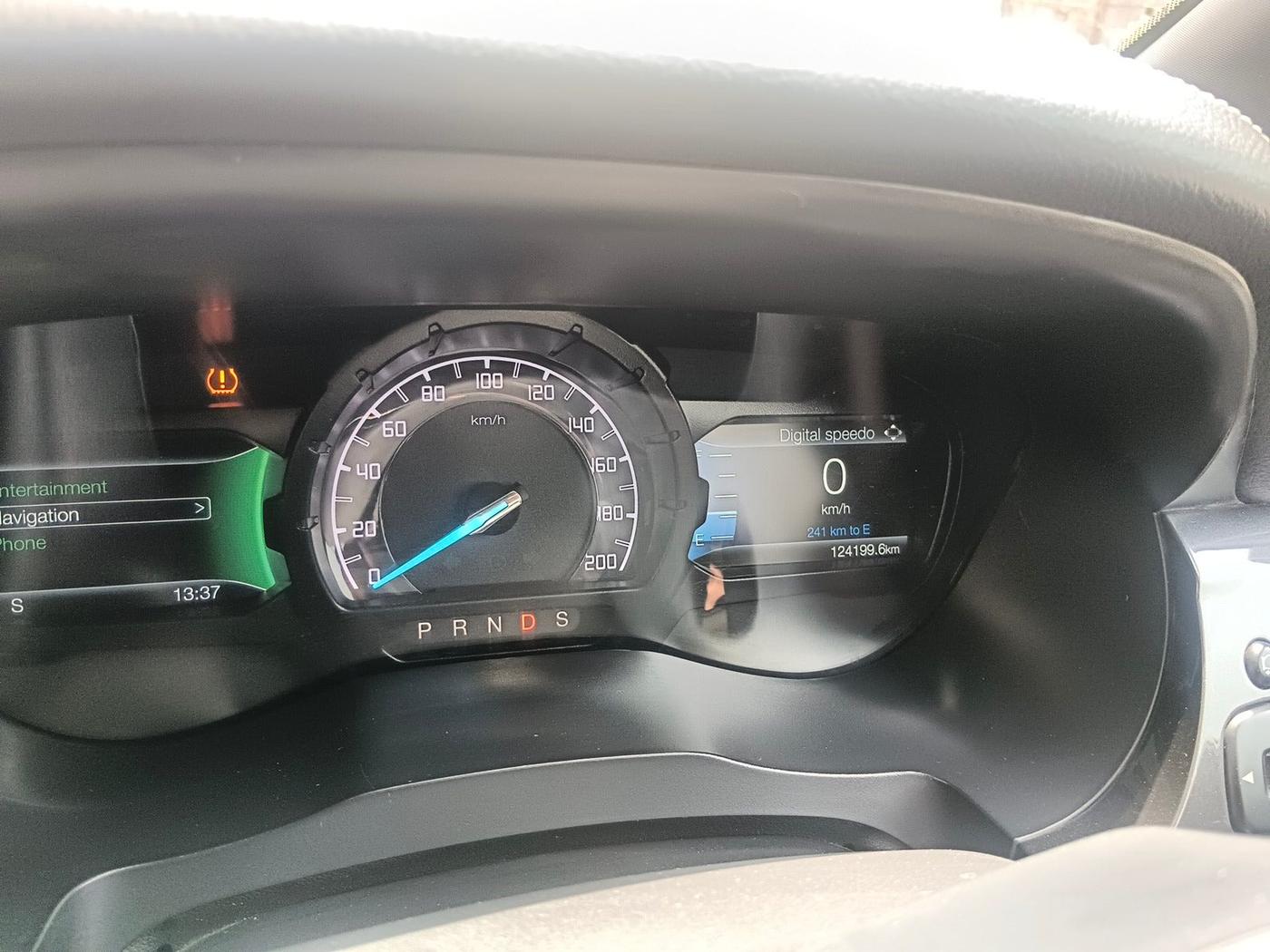 2019 Ford Endeavour TITANIUM 3.2 4X4 AT, Diesel, Automatic, 1,24,199 km, interior