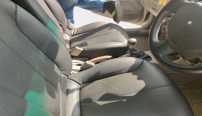 2012 Hyundai Accent GLE, CNG, Manual, 1,14,465 km, interior