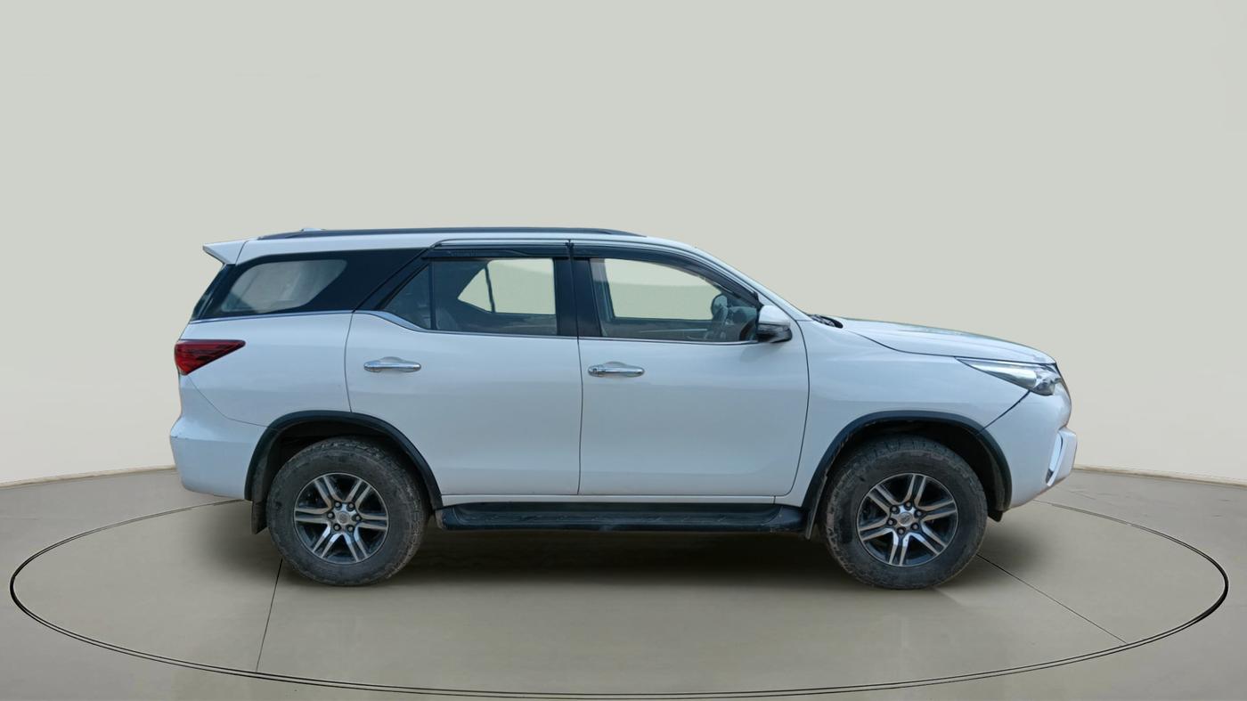 2018 Toyota Fortuner 2.8 4X2 AT, Diesel, Automatic, 1,60,357 km, exterior